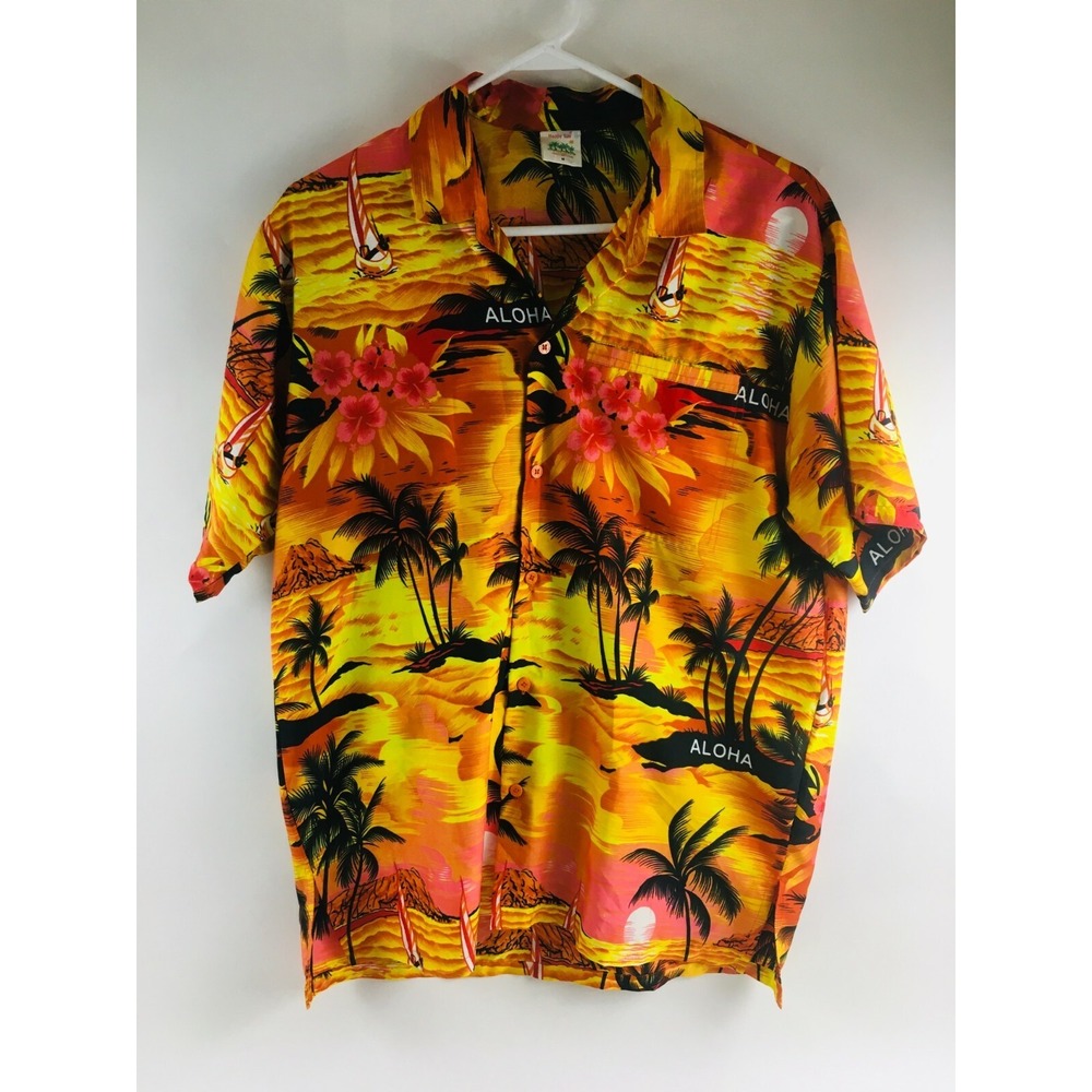 Happy Bay Shirt Men's Size Medium Summer Aloha Hawaiian Button Up Short Sleeve